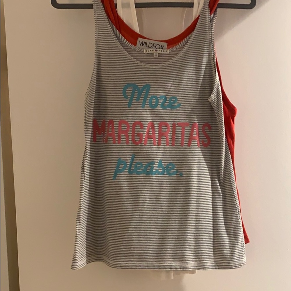 Graphic tank